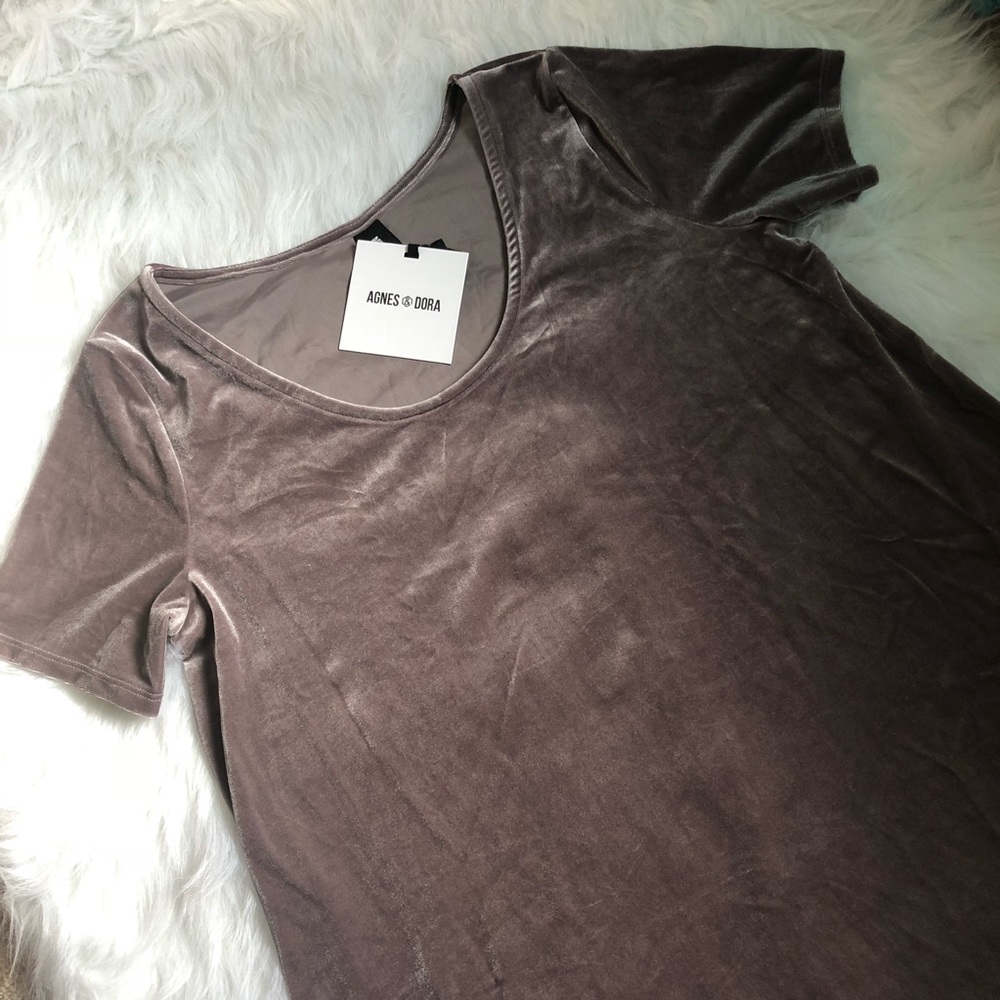 🆕💕NEW💕🆕 Plush Velvet Lilac Tee